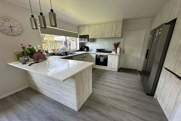 Photo of property in 3 Montilla Place, Manurewa, Auckland, 2102