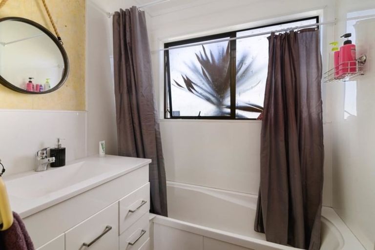 Photo of property in 84 Homedale Street, Pukehangi, Rotorua, 3015