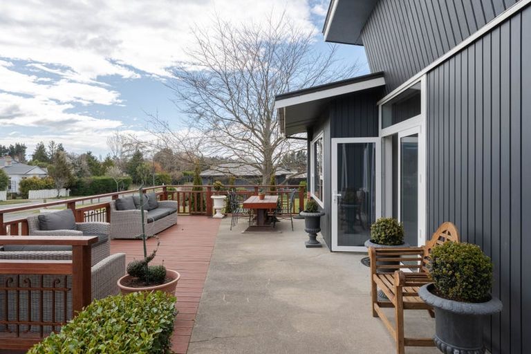 Photo of property in 65 Timaru Road, Waimate, 7924