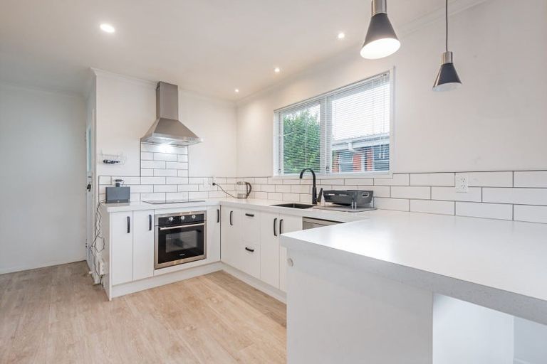 Photo of property in 10 Wairau Place, Kelvin Grove, Palmerston North, 4414