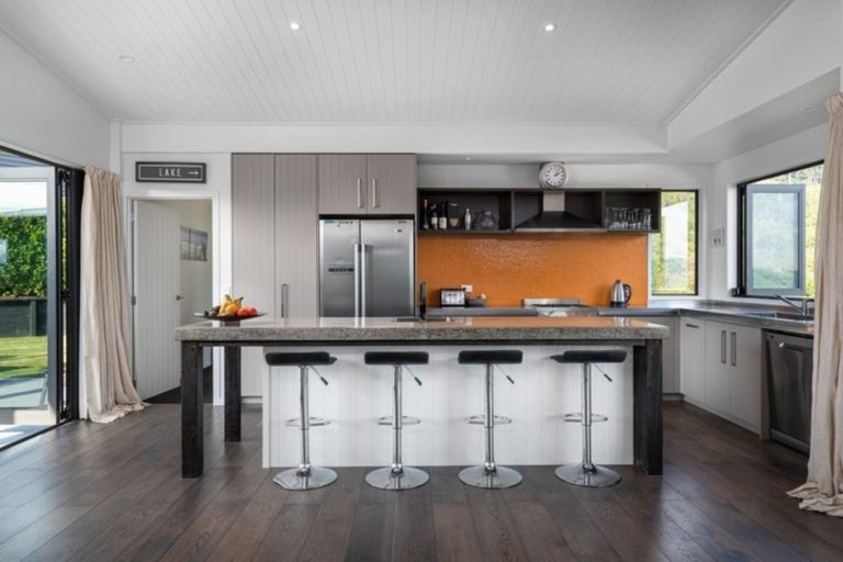 Photo of property in 5 Peregrine Place, Kinloch, Taupo, 3377