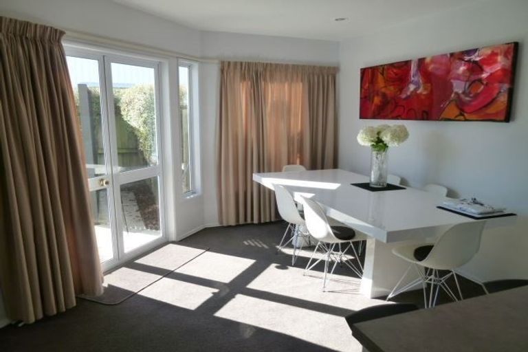 Photo of property in 1/148 Memorial Avenue, Burnside, Christchurch, 8053