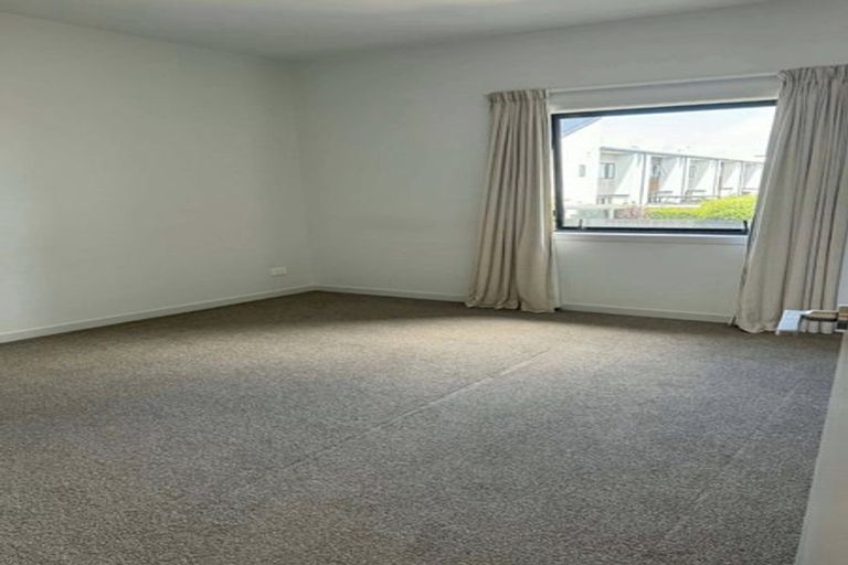 Photo of property in 12/1 Genevieve Lane, Hobsonville, Auckland, 0616