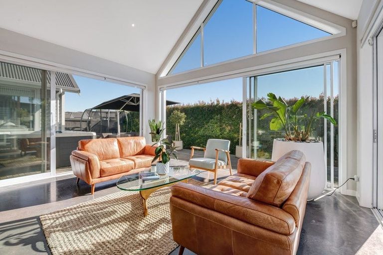 Photo of property in 40 Colonial Drive, Silverdale, 0932