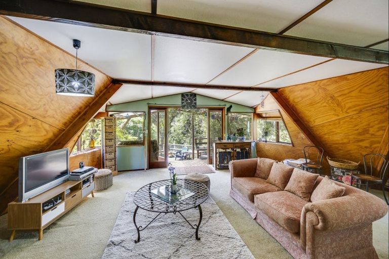 Photo of property in 21 Gillies Crescent, Waimarama, Havelock North, 4294