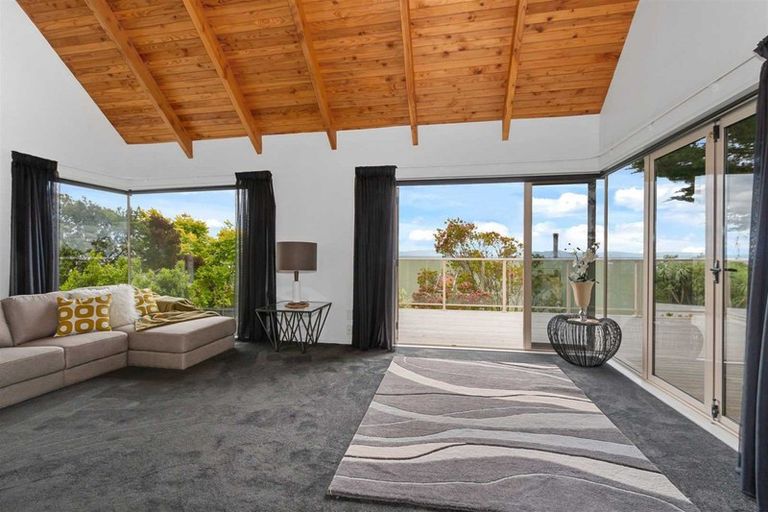 Photo of property in 200 Panorama Road, Clifton, Christchurch, 8081