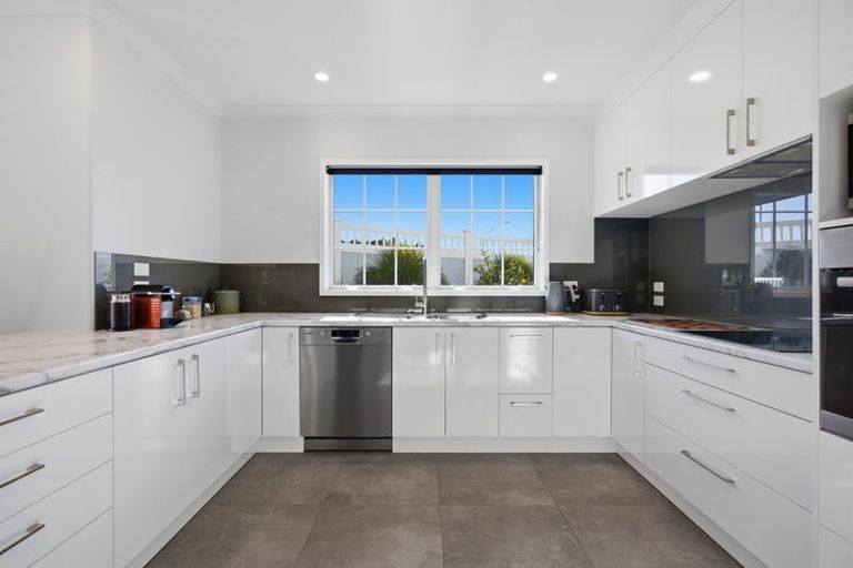 Photo of property in 9 Parau Drive, Bethlehem, Tauranga, 3110