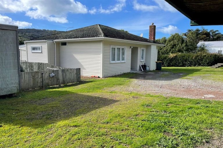Photo of property in 1 Weranui Road, Waiwera, Orewa, 0994