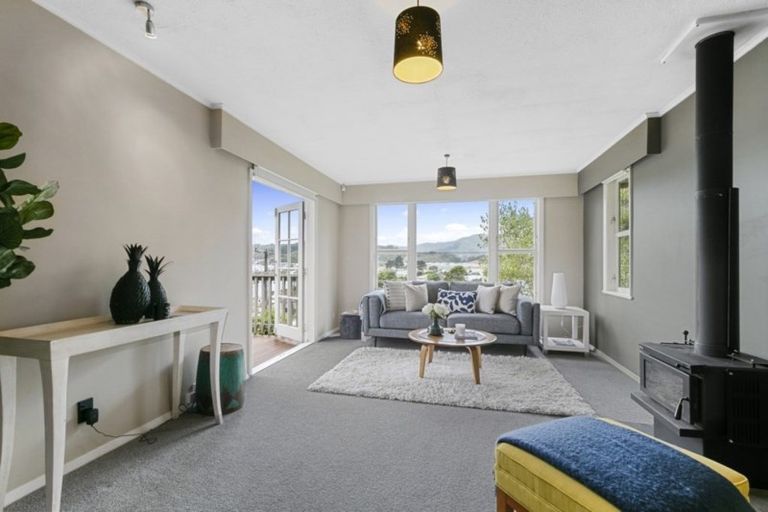 Photo of property in 121 Wainuiomata Road, Wainuiomata, Lower Hutt, 5014