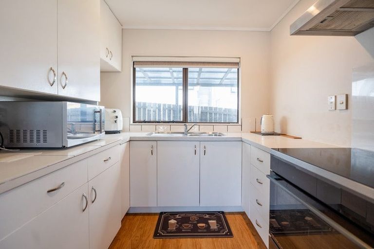 Photo of property in 1/13 Madigan Place, Glendene, Auckland, 0602