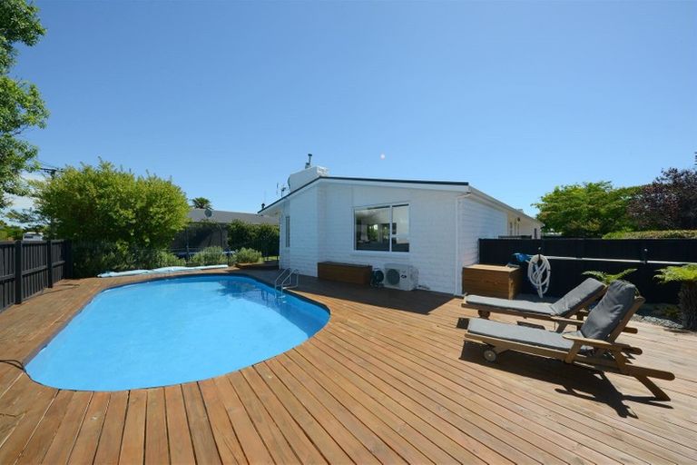 Photo of property in 1 Yardley Street, Avonhead, Christchurch, 8042