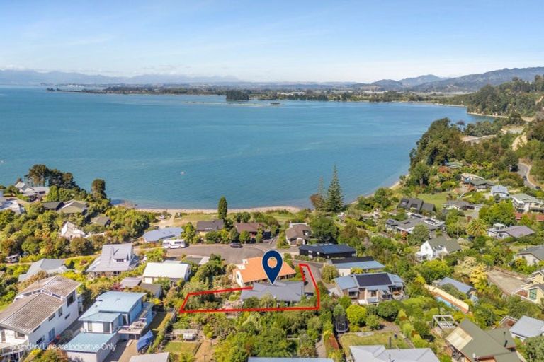 Photo of property in 14 Tapu Place, Kaiteriteri, Motueka, 7197