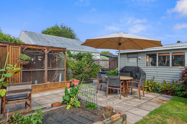 Photo of property in 17 Fern Drive, Halswell, Christchurch, 8025