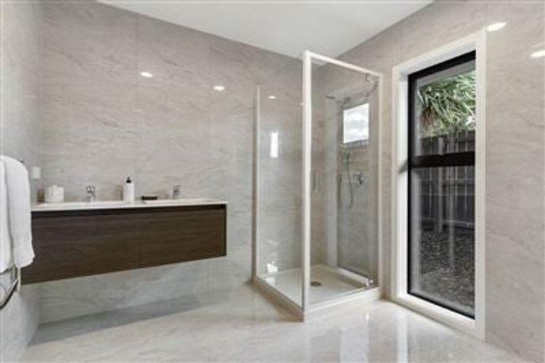 Photo of property in 4/155 Bucklands Beach Road, Bucklands Beach, Auckland, 2012