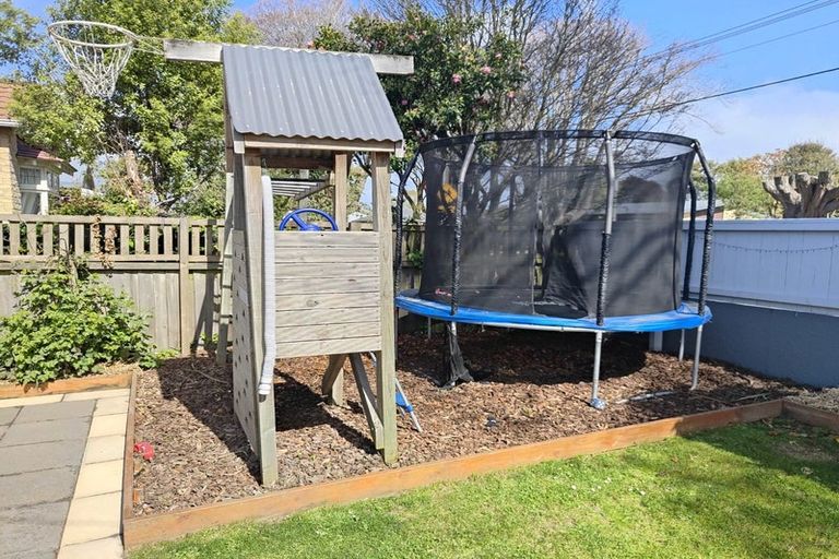 Photo of property in 26 Dominion Avenue, Spreydon, Christchurch, 8024