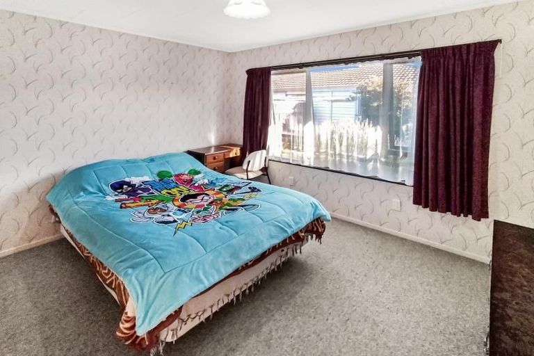 Photo of property in 122 Tait Drive, Greenmeadows, Napier, 4112