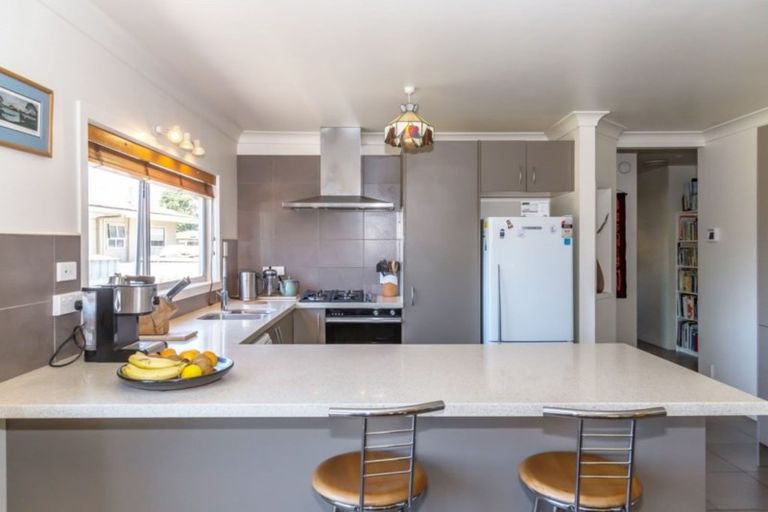 Photo of property in 1/16 Puriri Avenue, Greenlane, Auckland, 1051