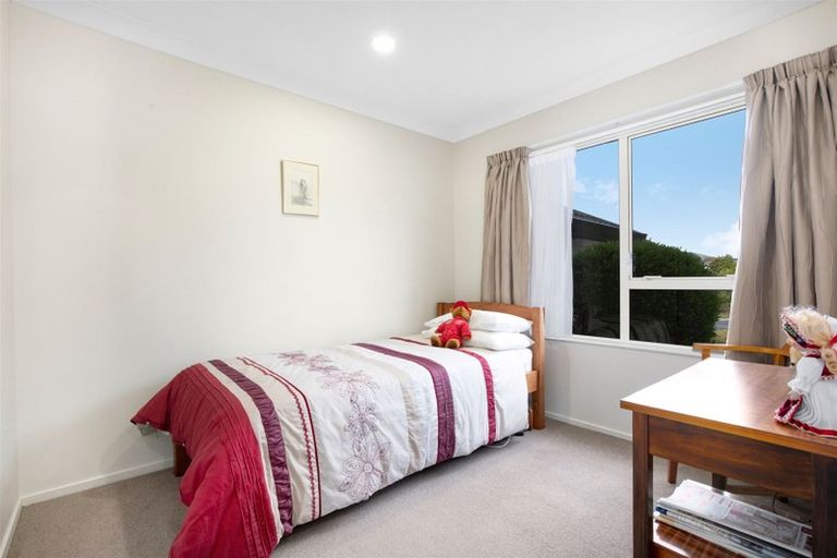 Photo of property in 53 Joseph Banks Drive, Whitby, Porirua, 5024