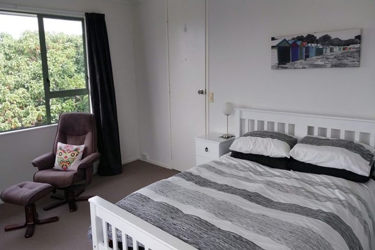 Photo of property in 52 The Track, Plimmerton, Porirua, 5026