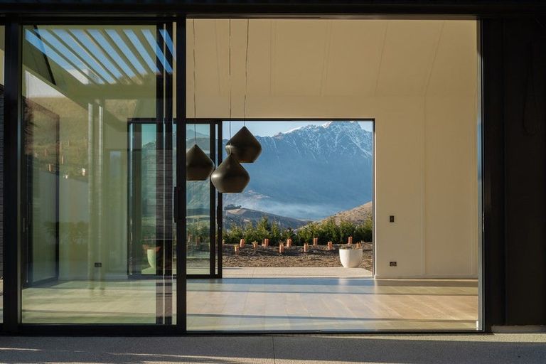 Photo of property in 207 Littles Road, Dalefield, Queenstown, 9371