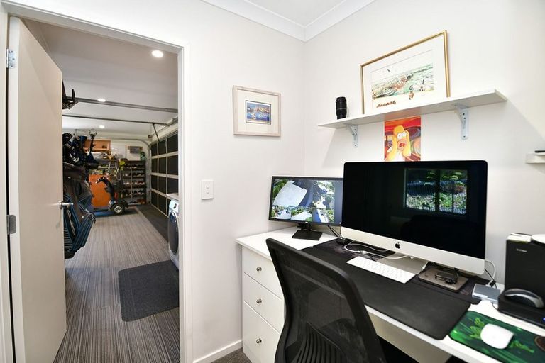 Photo of property in 25 Waldorf Crescent, Orewa, 0931