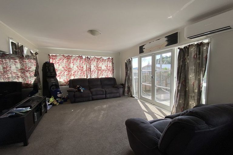 Photo of property in 25 Romney Place, Manurewa, Auckland, 2102