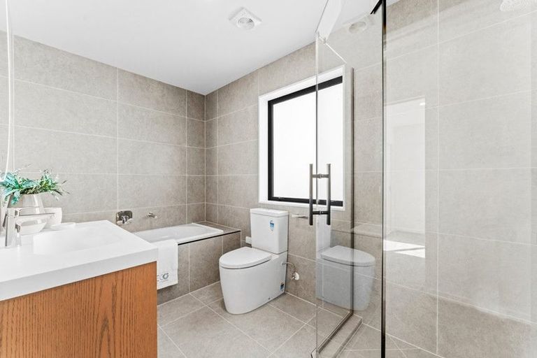 Photo of property in 3 Anehu Place, Greenhithe, Auckland, 0632