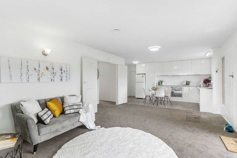 Photo of property in 1/9 Bungalore Place, Half Moon Bay, Auckland, 2012