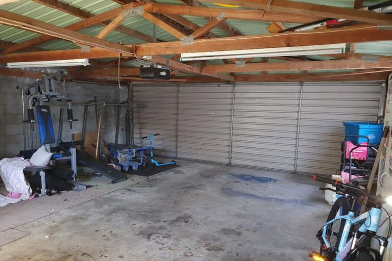 Photo of property in 16 Elder Grove, Whalers Gate, New Plymouth, 4310