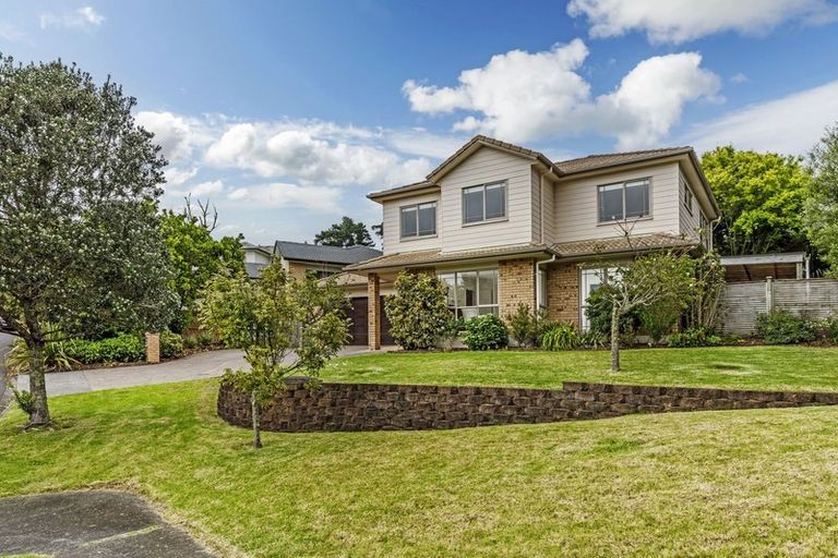 Photo of property in 1 Landvale Court, Browns Bay, Auckland, 0630