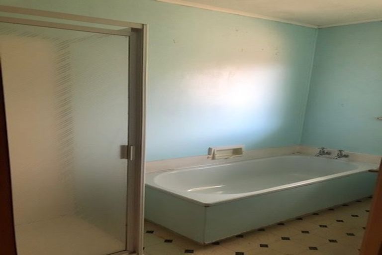 Photo of property in 2/9 Keeney Court, Papakura, 2110