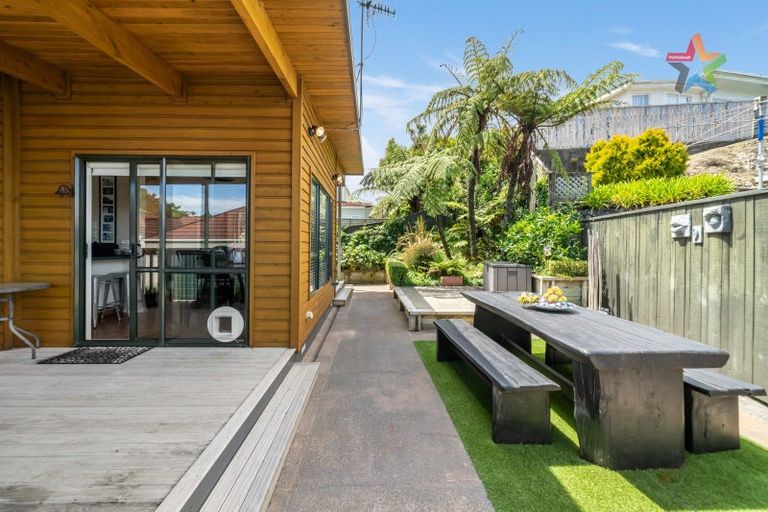 Photo of property in 14a Pekanga Road, Normandale, Lower Hutt, 5010