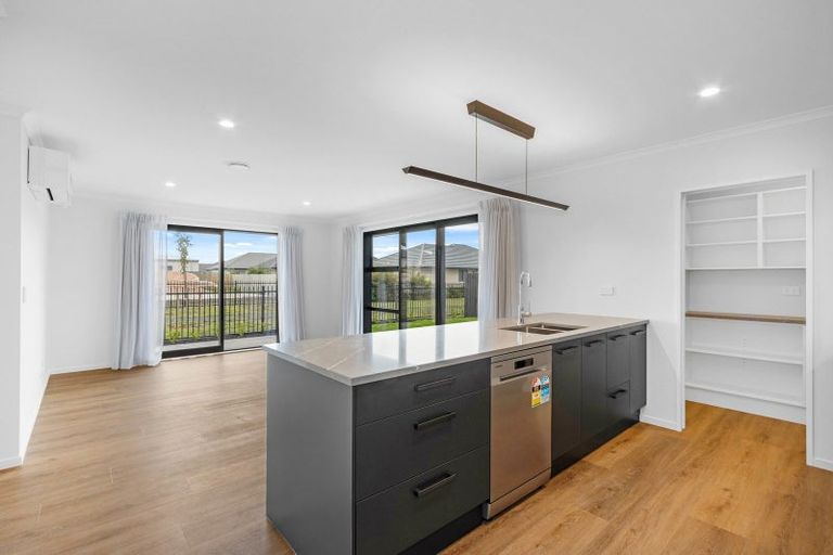 Photo of property in 21 Timara Crescent, Marshland, Christchurch, 8083