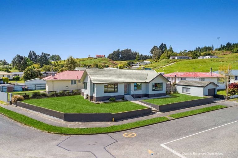 Photo of property in 83 Walker Crescent, East Gore, Gore, 9710