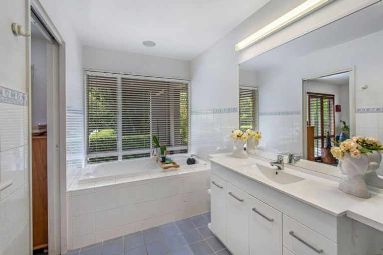 Photo of property in 1/17 Kotare Street, Fendalton, Christchurch, 8041