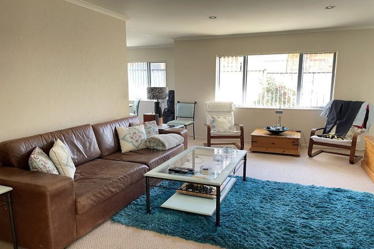 Photo of property in 20 Lilybank Crescent, East Tamaki, Auckland, 2013