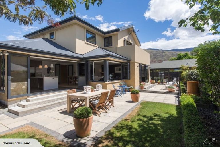 Photo of property in 44 Meadowstone Drive, Wanaka, 9305