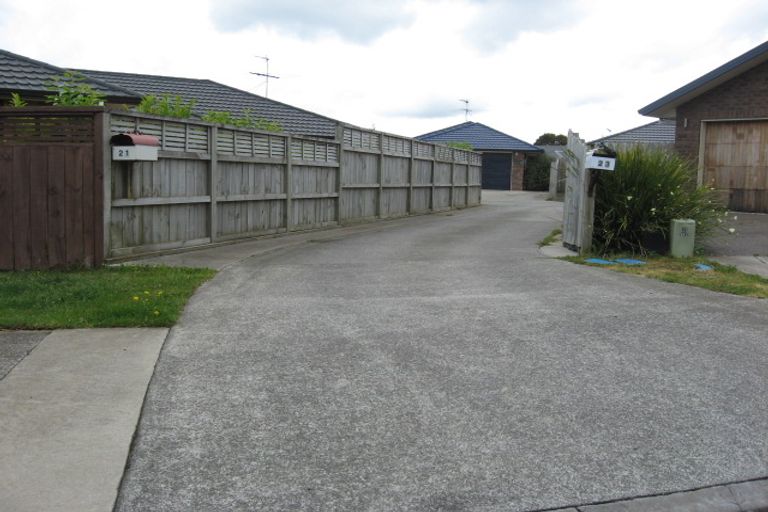 Photo of property in 21 Greig Place, Pukekohe, 2120