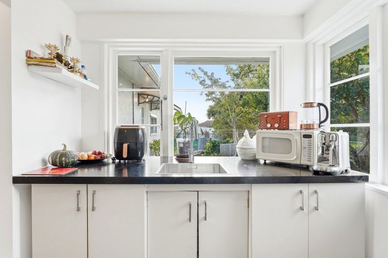 Photo of property in 42 Harper Street, Gonville, Whanganui, 4501