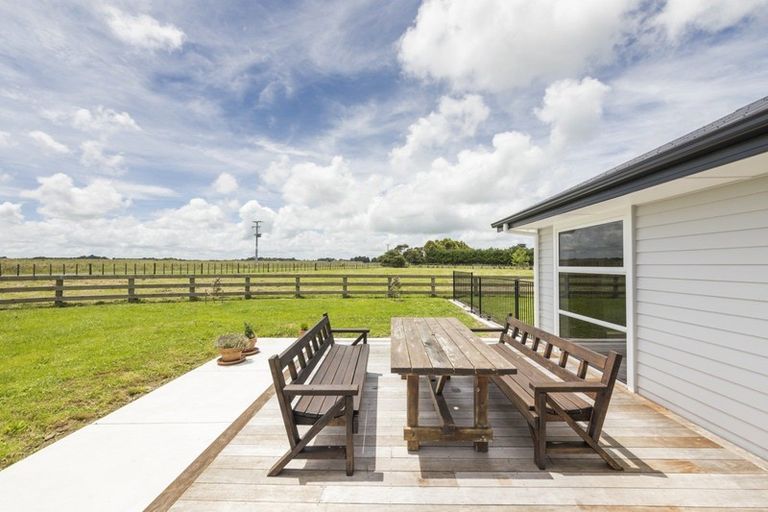 Photo of property in 275 Ngaio Road, Halcombe, Palmerston North, 4479