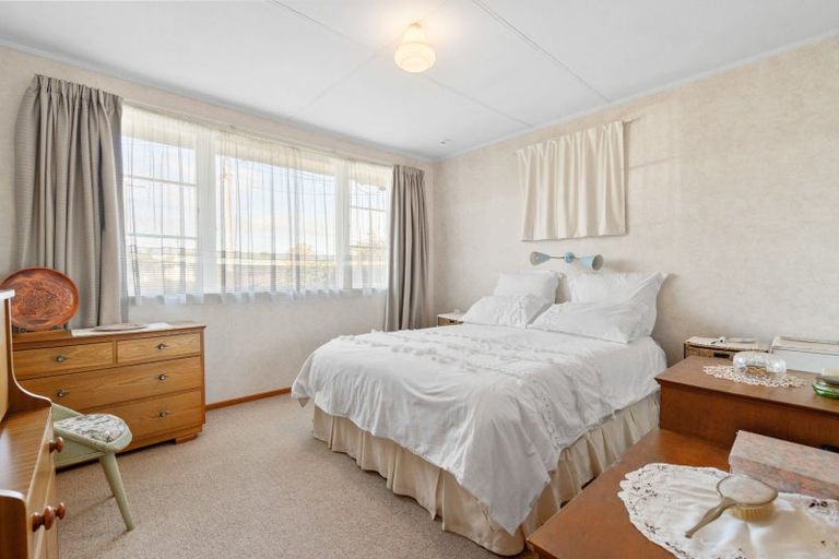 Photo of property in 9 Madden Place, Solway, Masterton, 5810