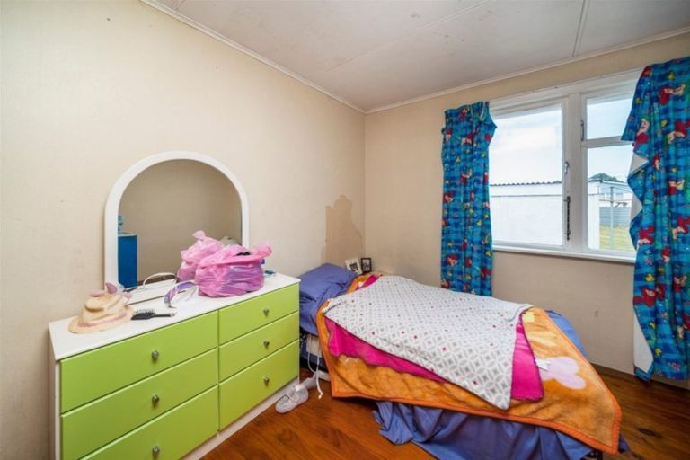 Photo of property in 14 Mclean Street, Hawera, 4610