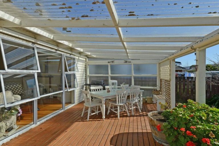 Photo of property in 38 Seddon Street, Wallaceville, Upper Hutt, 5018