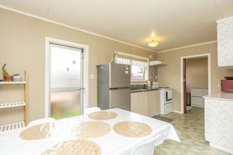 Photo of property in 2/6 Snead Place, Hamilton East, Hamilton, 3216