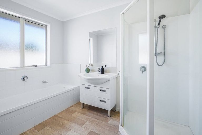 Photo of property in 1/18 Tiaki Way, Cambridge, 3434