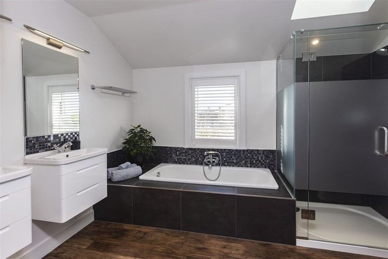 Photo of property in 11 Pentlow Place, Fendalton, Christchurch, 8052