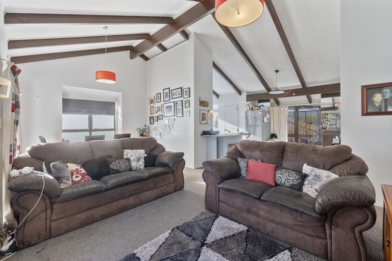 Photo of property in 8 Homestead Place, Glenview, Hamilton, 3206