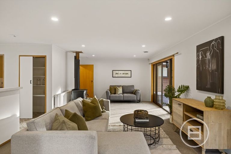 Photo of property in 20 Daveys Place, Arrowtown, 9302
