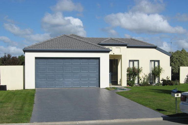 Photo of property in 32 Bronte Way, Rolleston, 7614