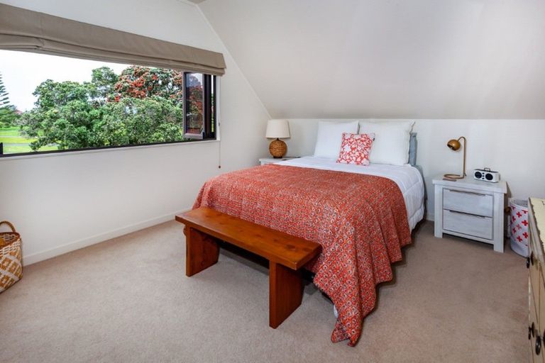 Photo of property in 613c Beach Road, Whangamata, 3620